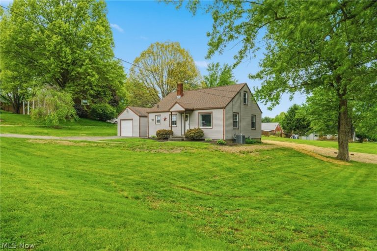 251 Faircrest Street, Canton, OH - Photo 3