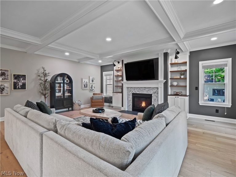 519 Kenilworth Road, Bay Village, OH - Photo 5