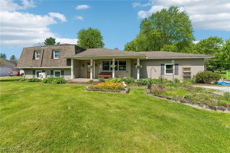 17342 Indian Hollow Road, Grafton, OH - Photo 2