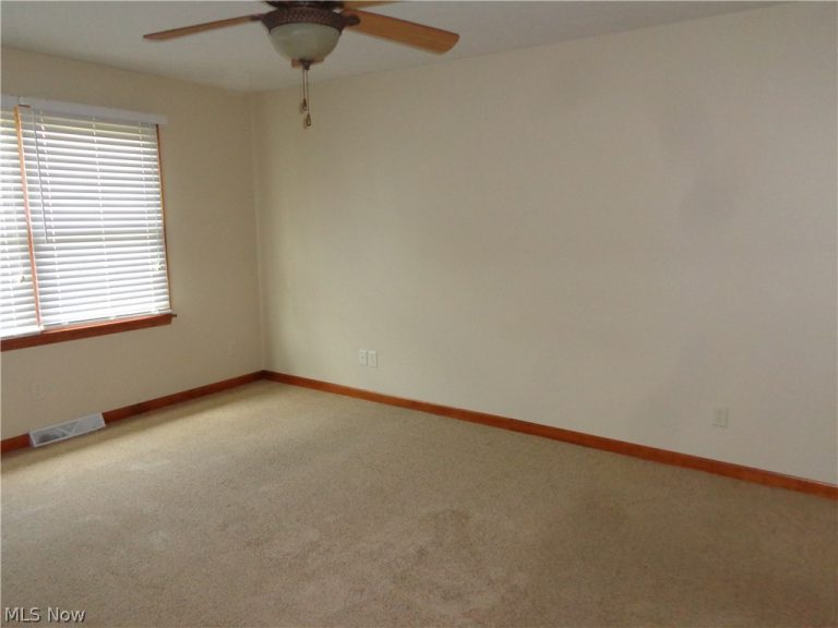 239 Aspen Drive, Dover, OH - Photo 8
