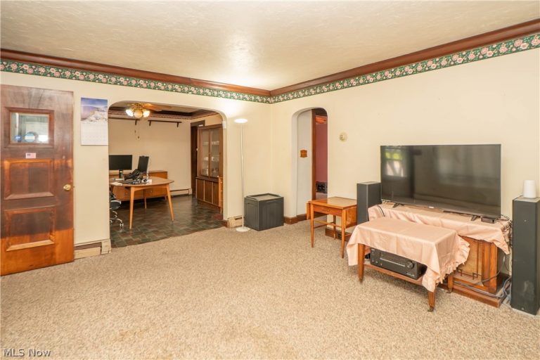 94 Avalon Drive, Bedford, OH - Photo 8