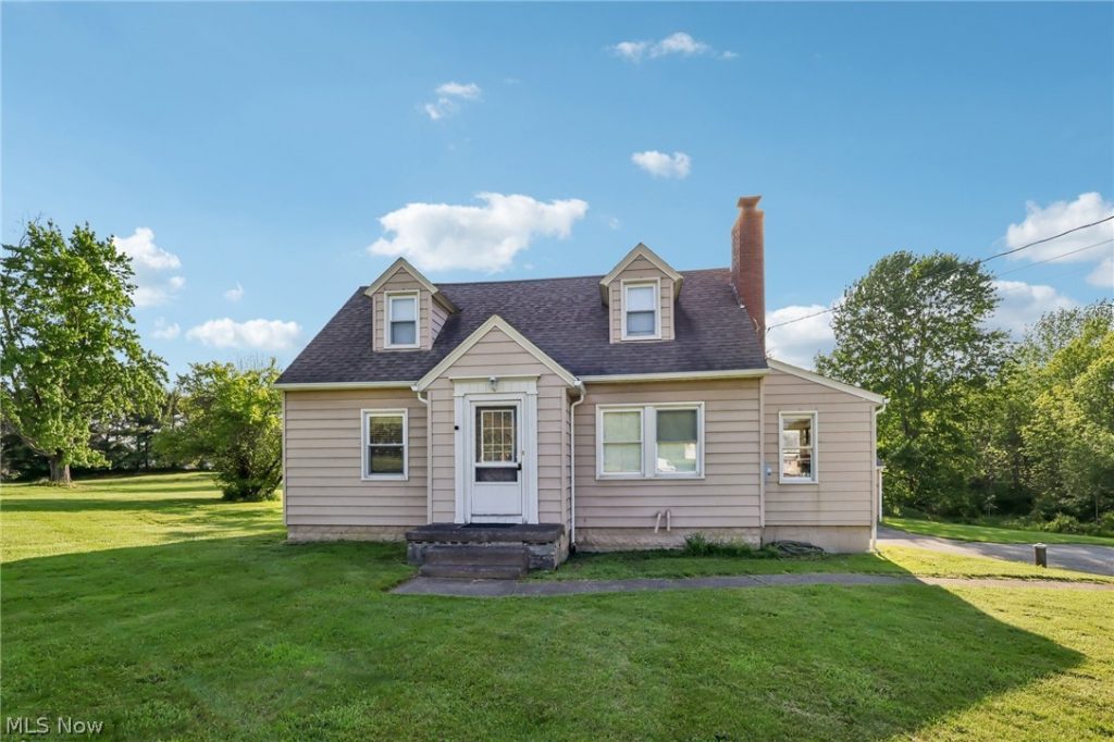 9206 Woodworth Road, North Lima, OH