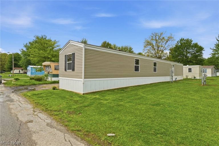 3583 Austin Road #34, Geneva, OH - Photo 2