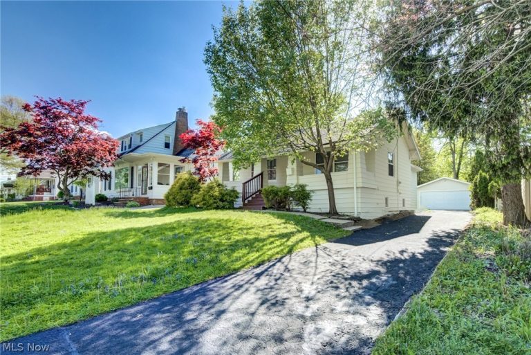 1548 Biltmore Road, Lyndhurst, OH - Photo 3