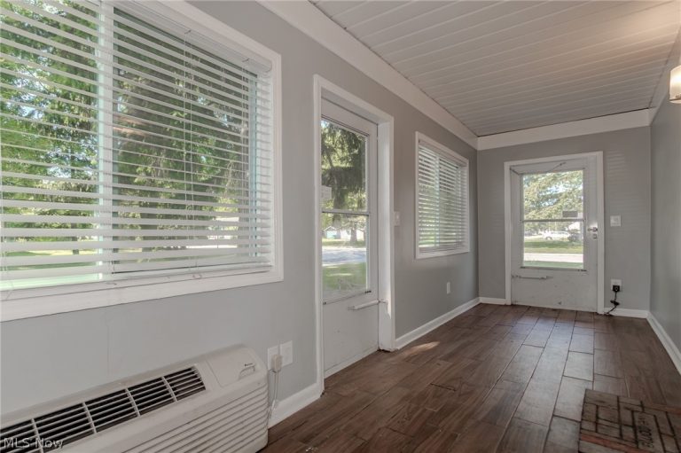 9041 Maiden Lane, Mentor, OH - Photo 2