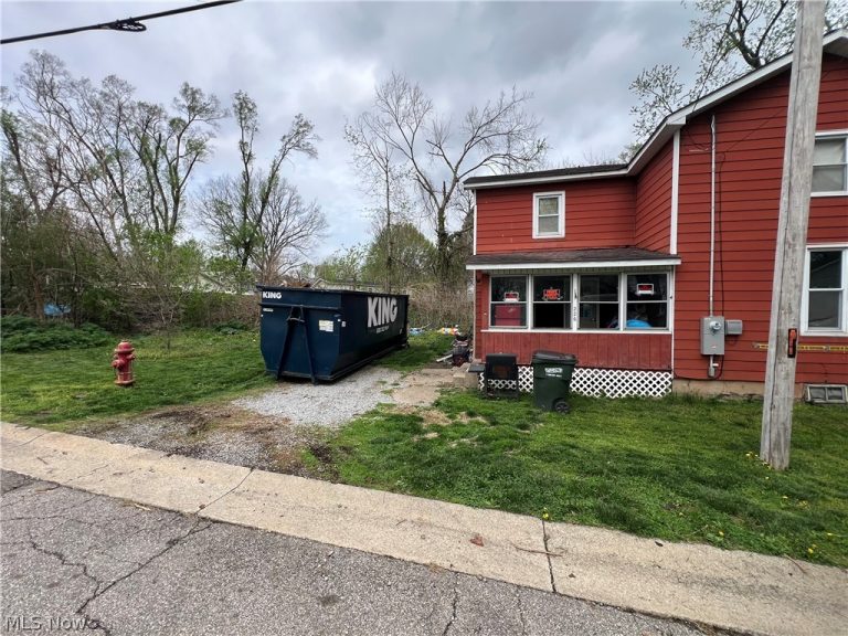 226 Robinson Street, Shreve, OH - Photo 2