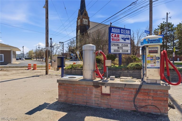8219 Broadway Avenue, Cleveland, OH - Photo 8