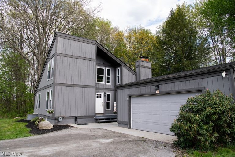 4805 Mcconnell East Road, Southington, OH - Photo 2