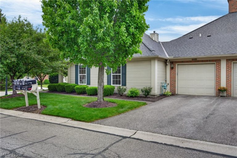 3179 Orchard Way, Westlake, OH - Photo 3