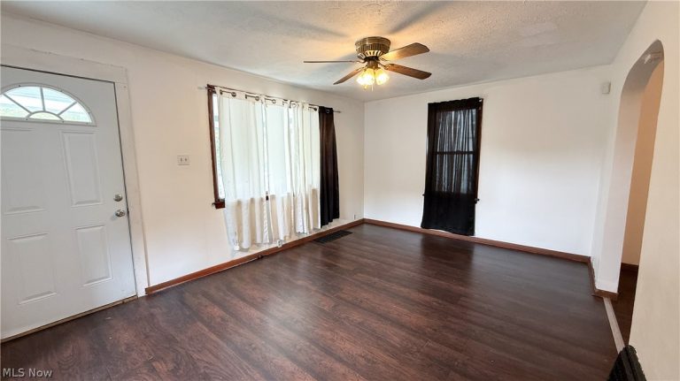 987 Boone Street, Akron, OH - Photo 8