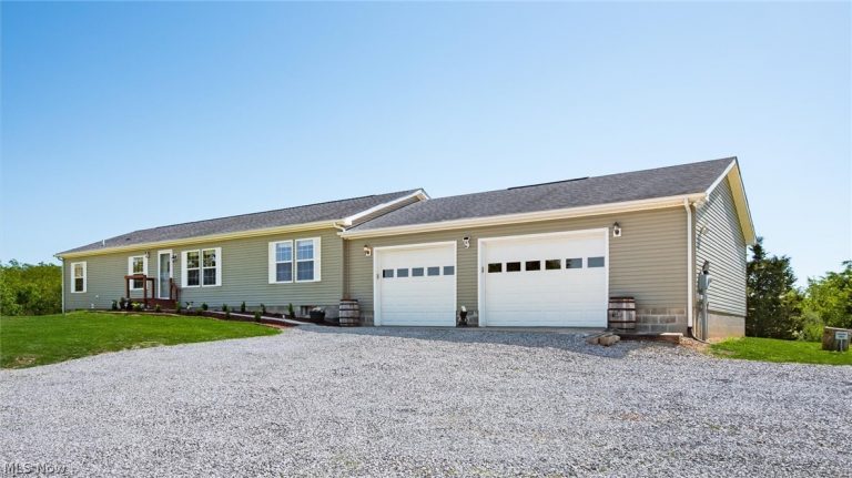4780 Huggins Road, Zanesville, OH - Photo 2