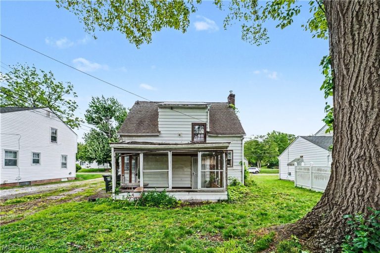 1358 Peckham Street, Akron, OH - Photo 3