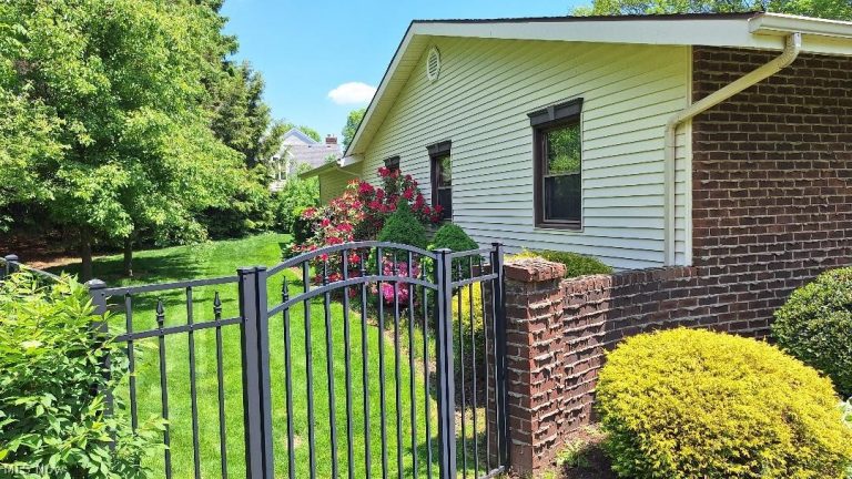 410 Breezewood Circle, Wadsworth, OH - Photo 3