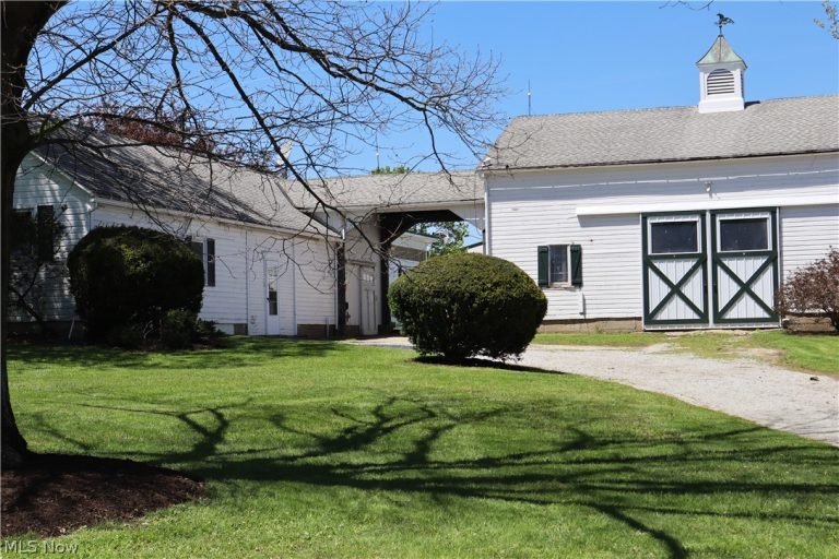 10286 Wilson Mills Road, Chardon, OH - Photo 6