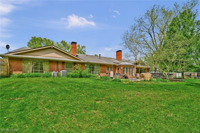 169 Brentview Drive, Grafton, OH - Photo 2