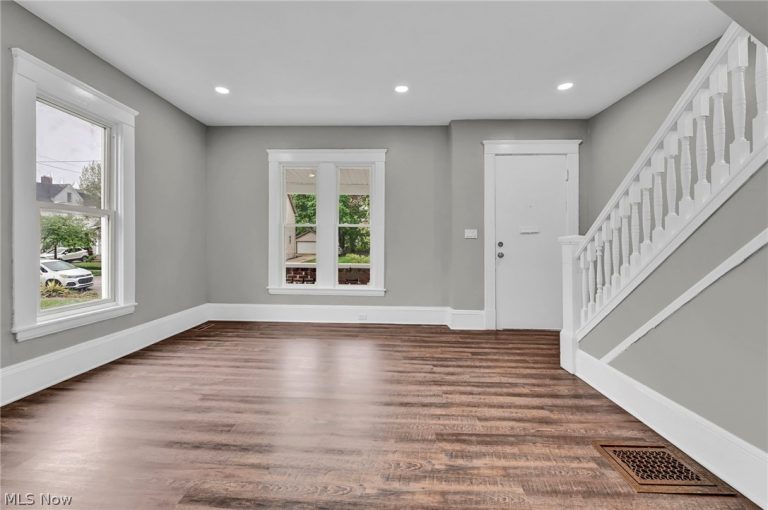 2221 97th Street, Cleveland, OH - Photo 4