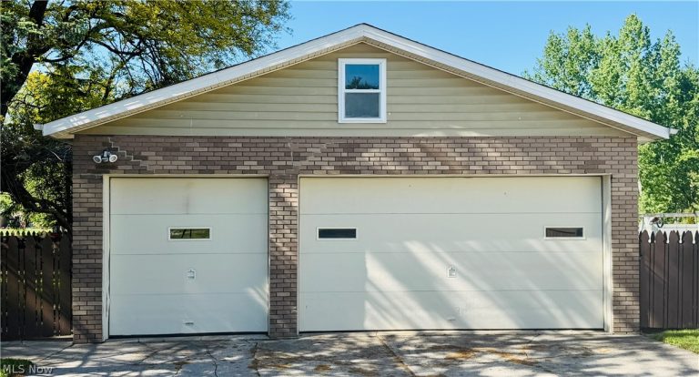 19510 Lunn Road, Strongsville, OH - Photo 5