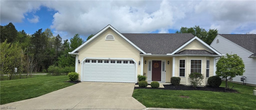 136 Haydens Arbor, Elyria, OH