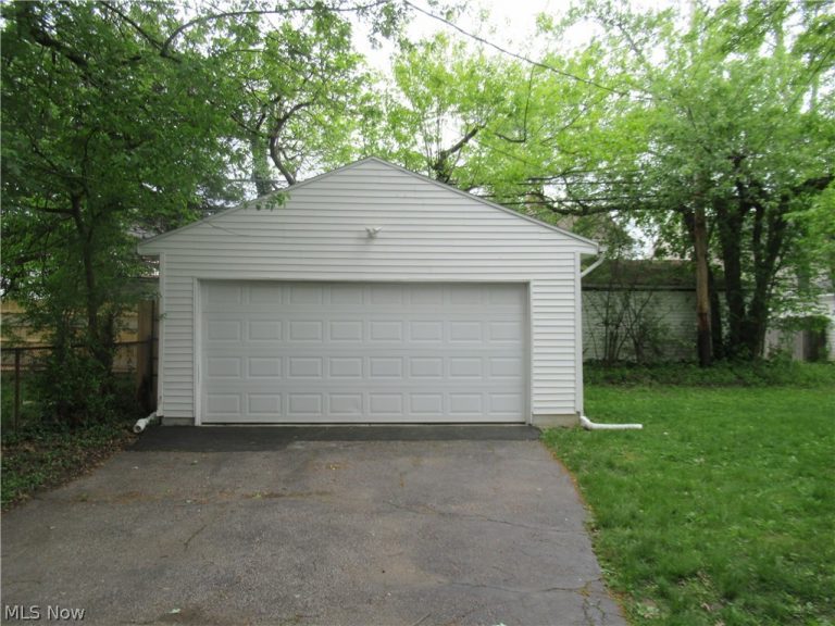 3824 Antisdale Road, South Euclid, OH - Photo 3
