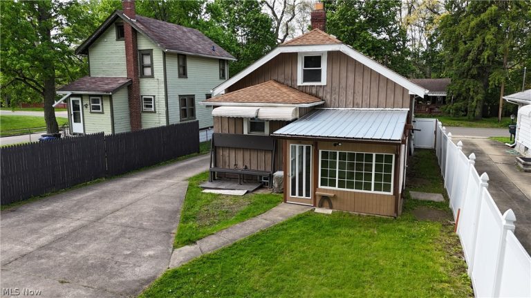1468 Riverside Drive, Akron, OH - Photo 5