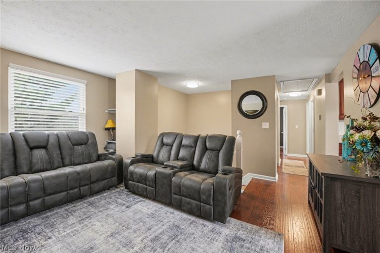3671 Windjammer Cove, Aurora, OH - Photo 4