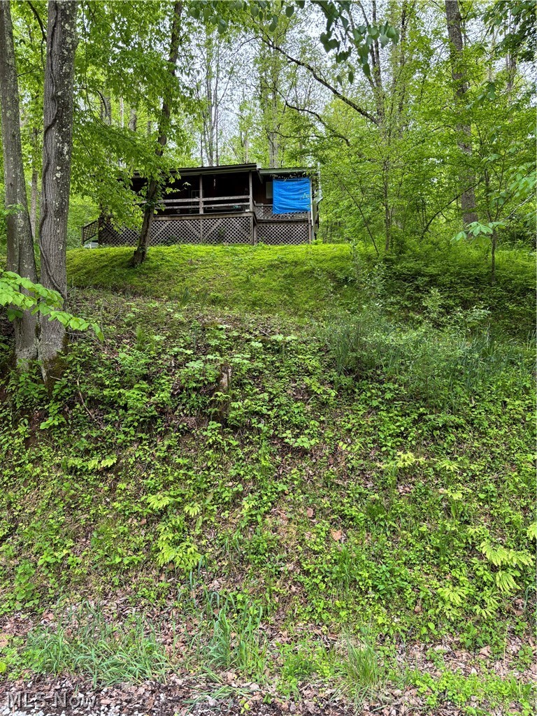 641 Sugar Valley Road, Friendly, WV