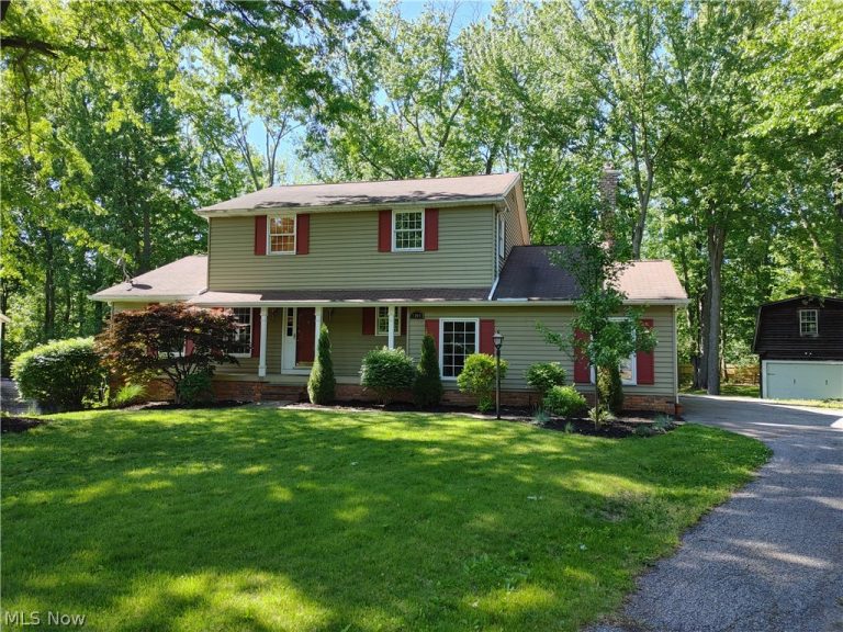 9364 Sunrise Court, Mentor, OH - Photo 2