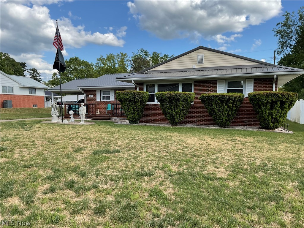 800 Boso Avenue, Ravenswood, WV