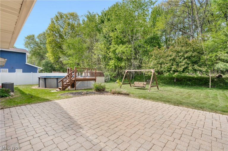 624 Angiline Drive, Boardman, OH - Photo 8