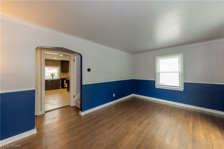 1241 Sunset Road, Mayfield Heights, OH - Photo 4