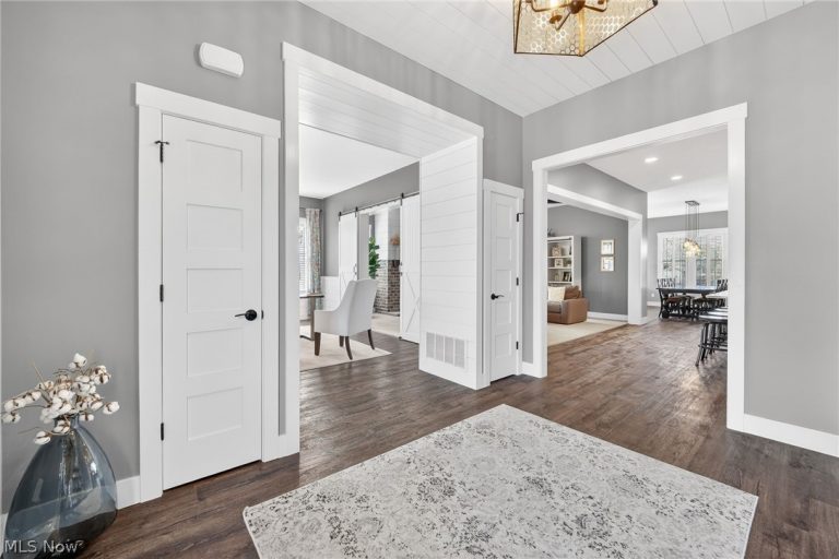 1323 Springbury Drive, Uniontown, OH - Photo 8
