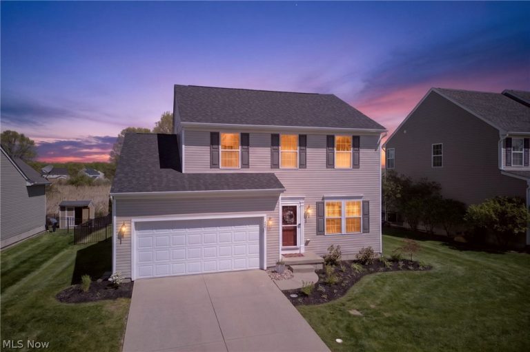 421 Greenfield Lane, Painesville, OH - Photo 2