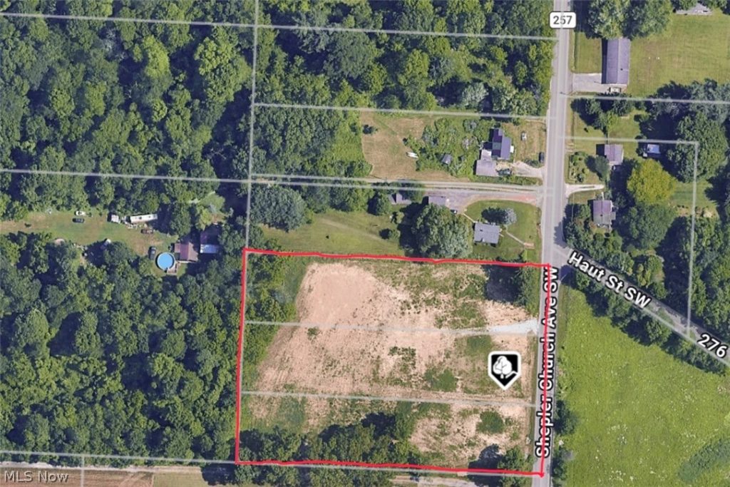 7043 Shepler Church Avenue, Navarre, OH