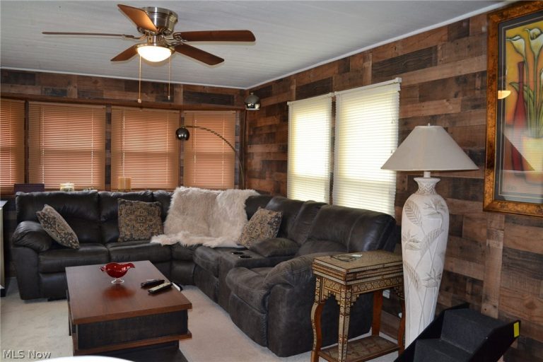 229 Lake Shore Terrace, Warren, OH - Photo 8