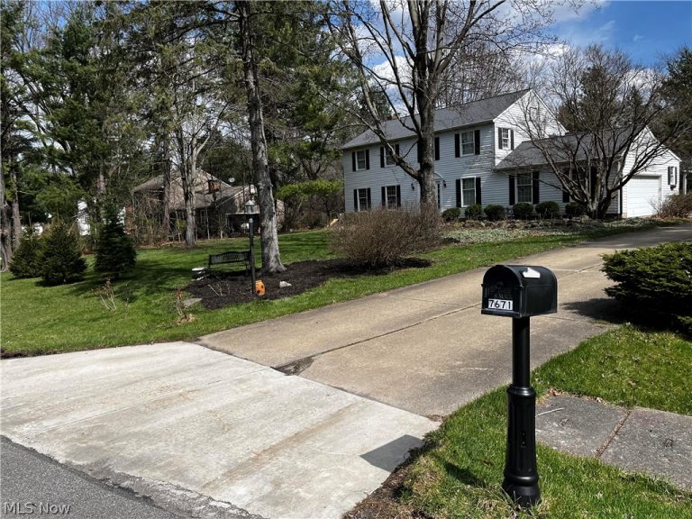 7671 Salem Drive, Hudson, OH - Photo 3