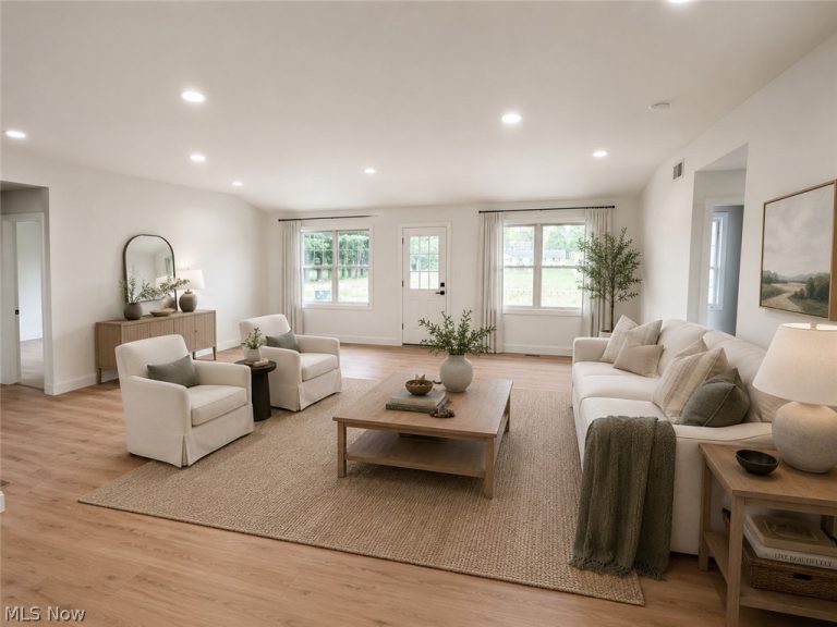 3654 Rolling Ridge Road, Canton, OH - Photo 5
