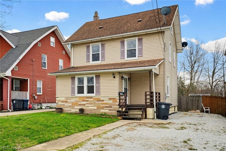102 Brookside Avenue, Akron, OH - Photo 3
