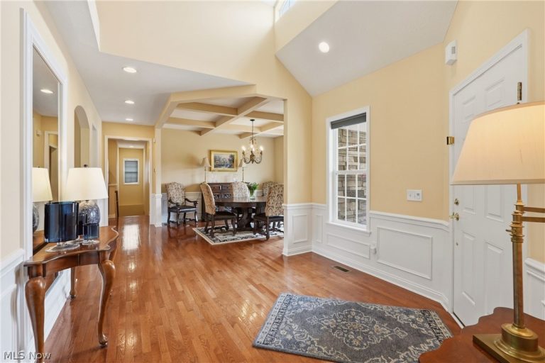 36939 Wexford Drive, Solon, OH - Photo 3