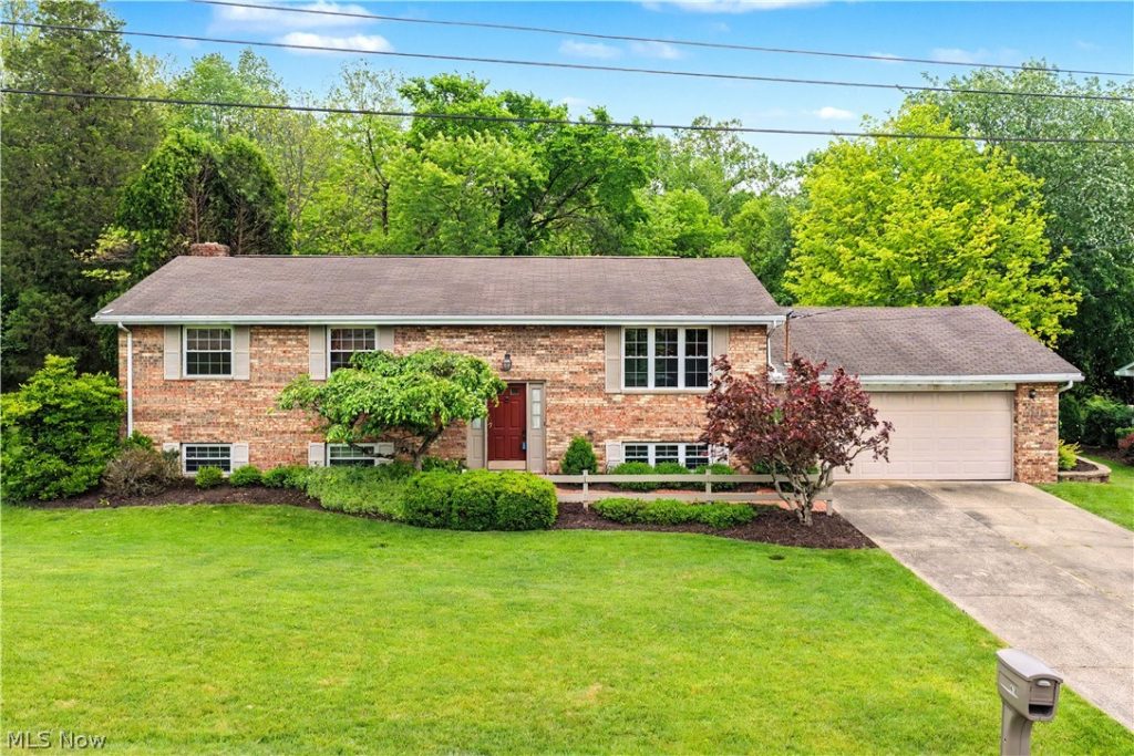 418 Strecker Lane, Marietta, OH