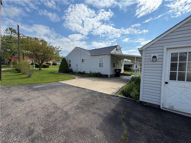 3922 21st Street, Canton, OH - Photo 4