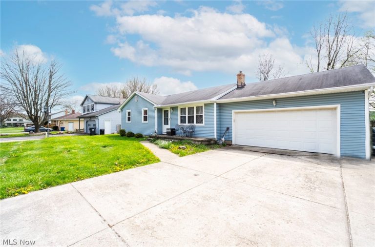 1267 Shields Road, Youngstown, OH - Photo 2