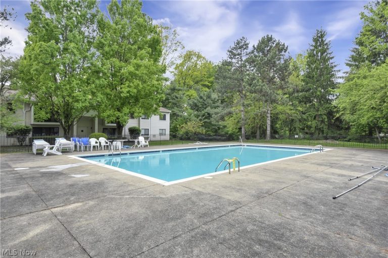 2880 Bay Drive #N10, Westlake, OH - Photo 5