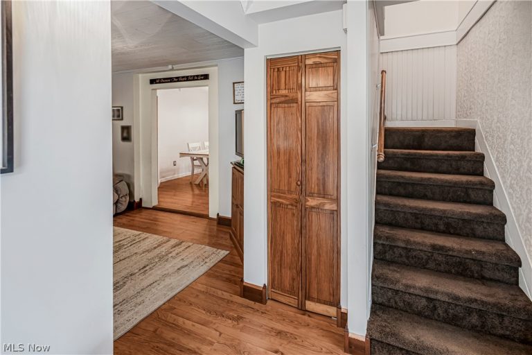 703 6th Street, St Marys, WV - Photo 5