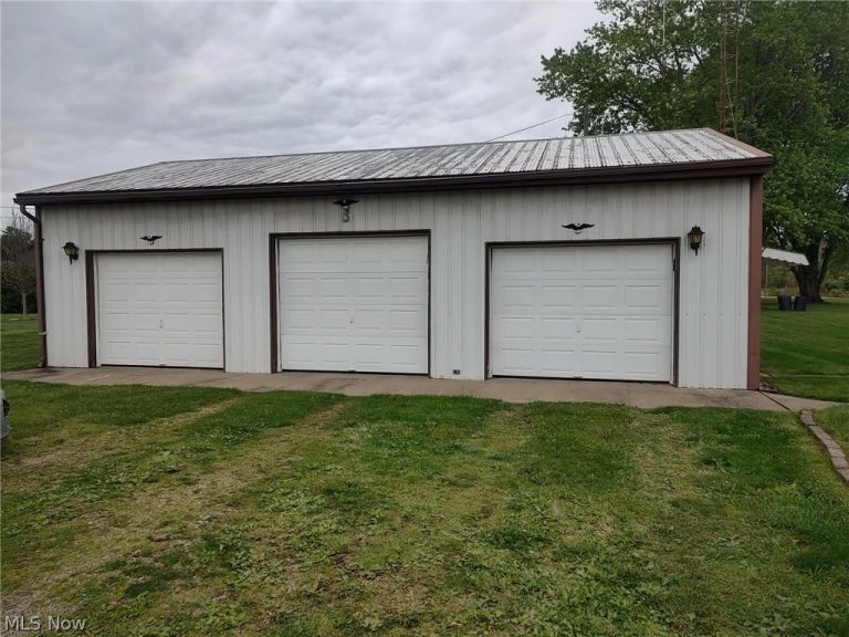 13970 Lincoln Avenue, Newcomerstown, OH - Photo 2