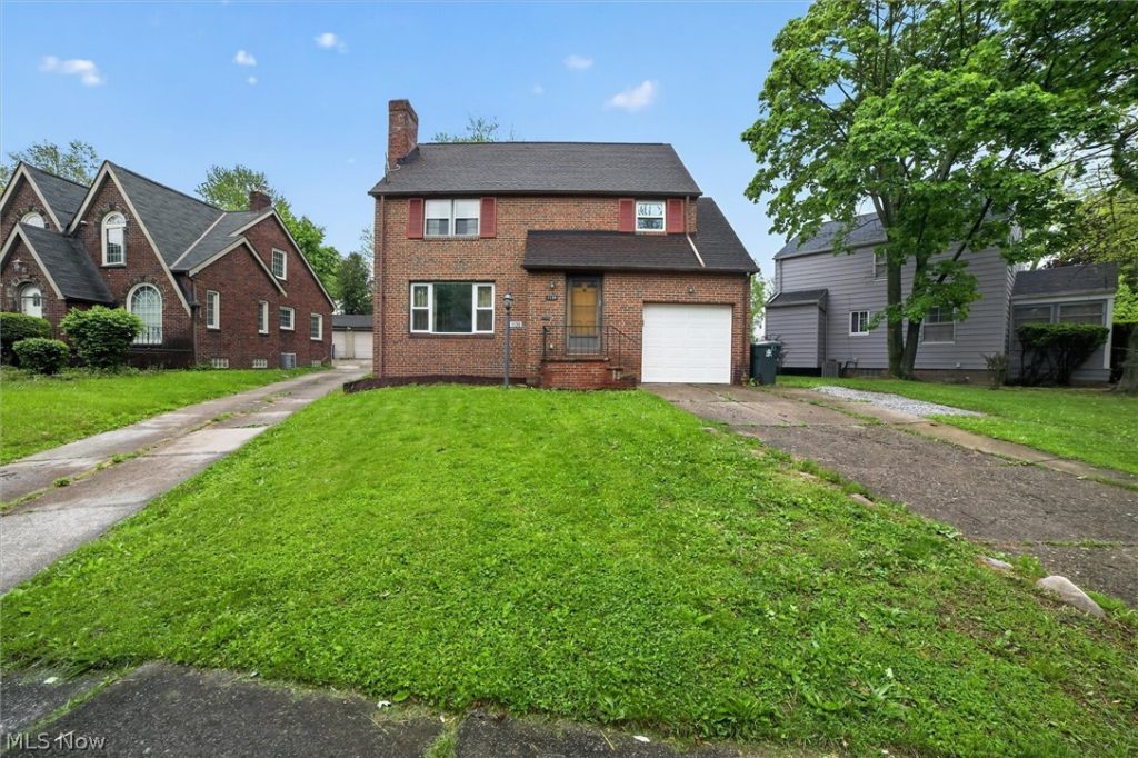 1139 Castleton Road, Cleveland Heights, OH