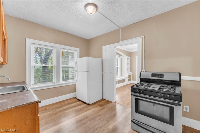 3301 143rd Street, Cleveland, OH - Photo 5