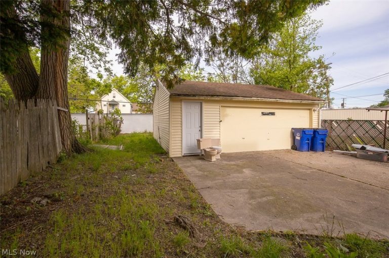 3522 149th Street, Cleveland, OH - Photo 4
