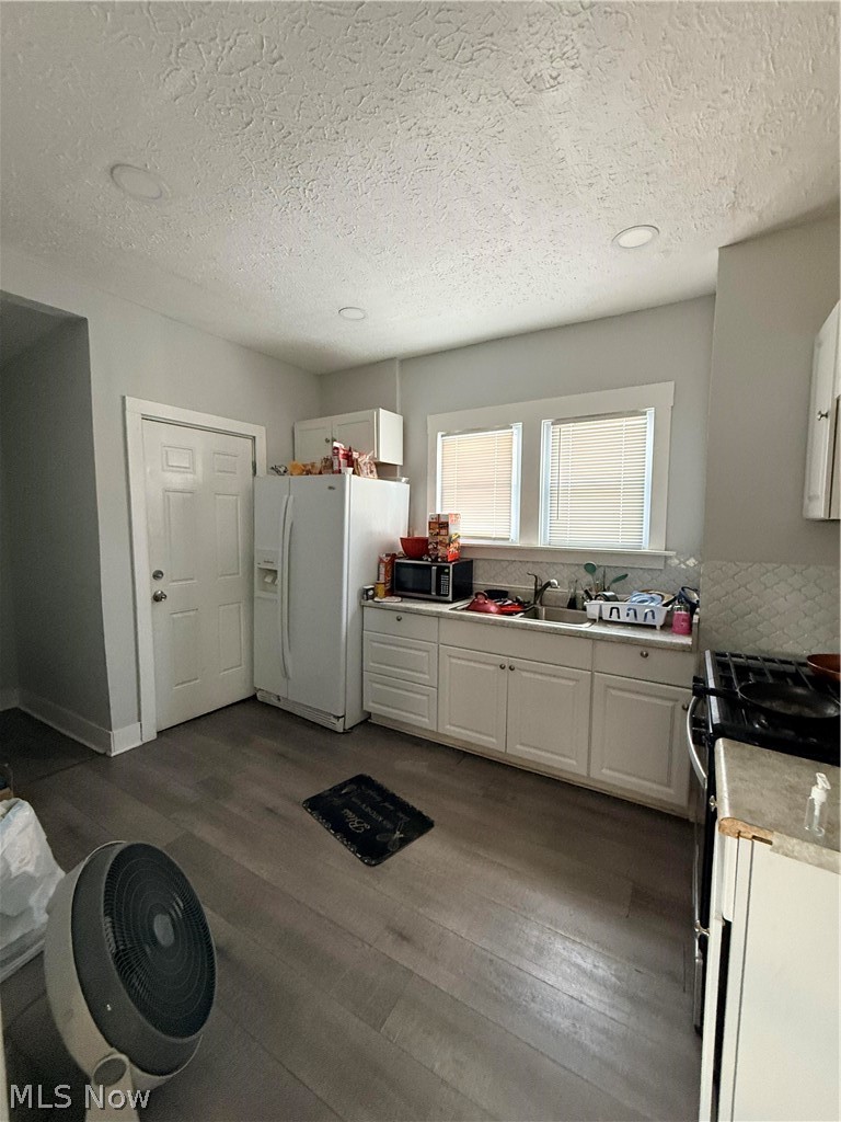 894 Exchange Street, Akron, OH - Photo 4