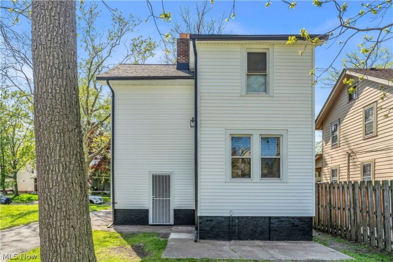 3363 136th Street, Cleveland, OH - Photo 3