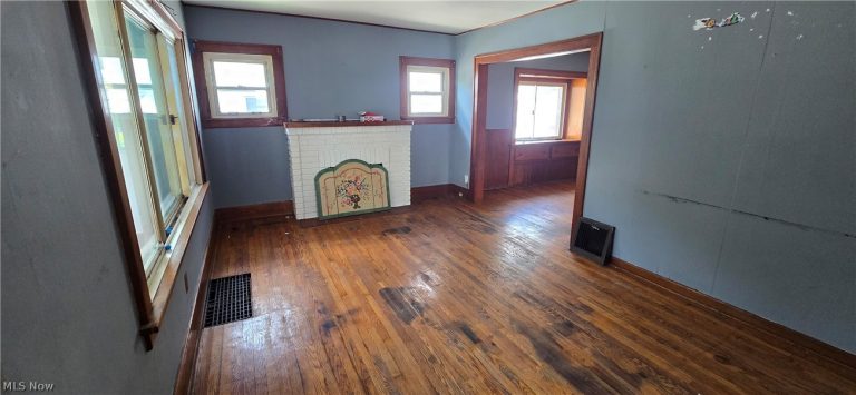 647 Columbia Avenue, Akron, OH - Photo 4
